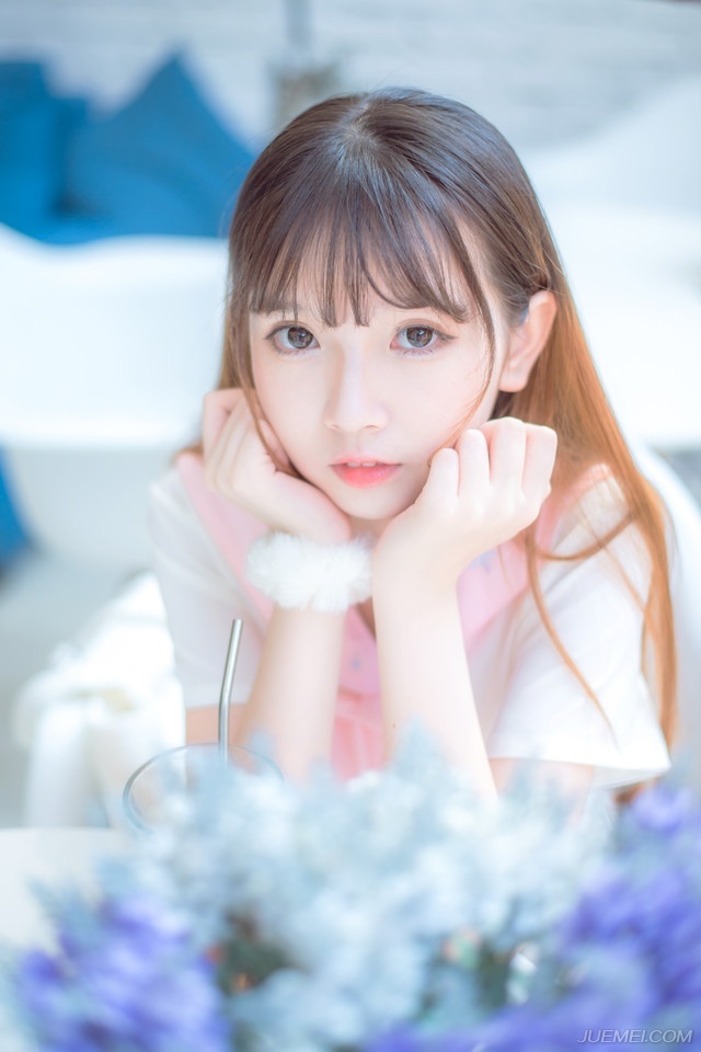 善良给对了人，会对你感恩；善良给错了人，会让你寒心。心软给对了人，会对你情深；心软给错了人，会让你痛心。宽容给对了人，会对你热忱；宽容给错了人，会让你窝心。